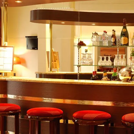 Hotel Relais Du Pré Parigi