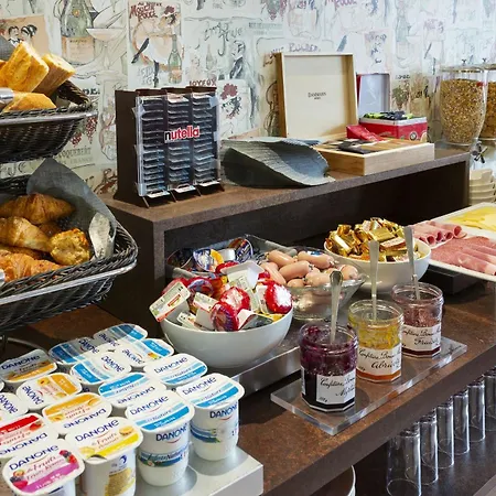 Relais Du Pré 3* París