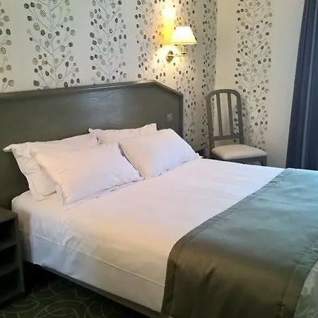 Hotel Relais Du Pré Parigi