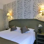 Relais Du Pré 3* París