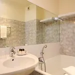 Hotel Relais Du Pré 3*
