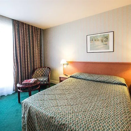 Relais Du Pre Hotel 3*