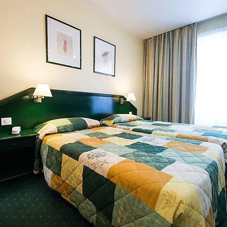 Relais Du Pre 3* Párizs