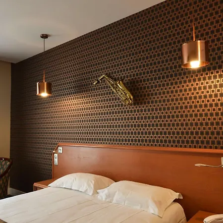 ホテル ルレ デュ プレ 3*